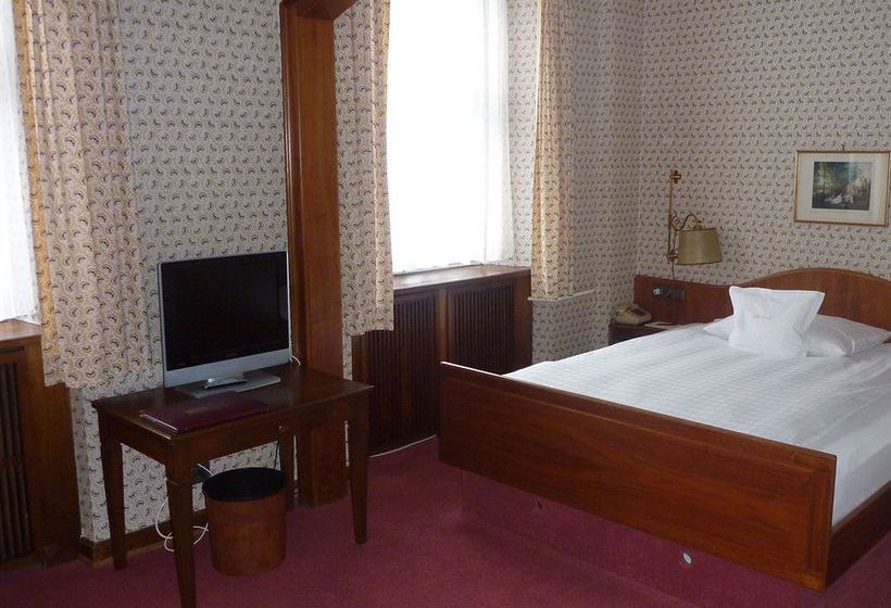 Hotel Oberkirch's Weinstuben 2