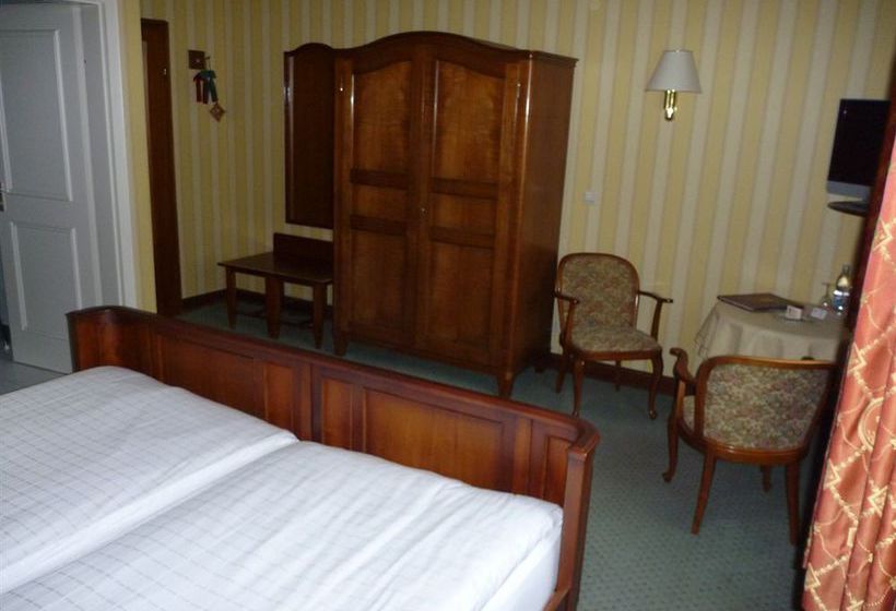 Hotel Oberkirch's Weinstuben 3