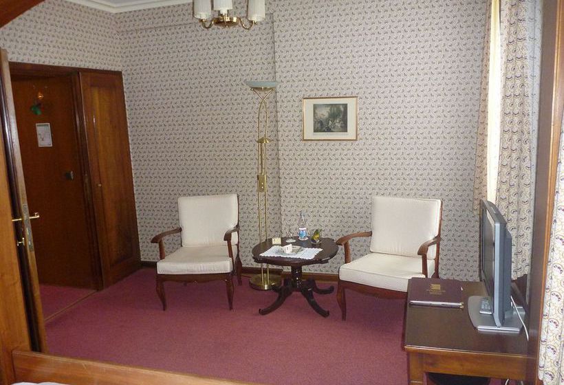 Hotel Oberkirch's Weinstuben 4