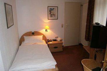 Ringhotel Goldener Knopf 12