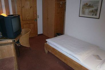 Ringhotel Goldener Knopf 13