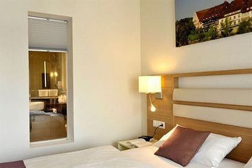 Ringhotel Goldener Knopf 15