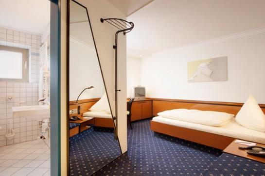 City Partner Hotel Goldenes Rad 10