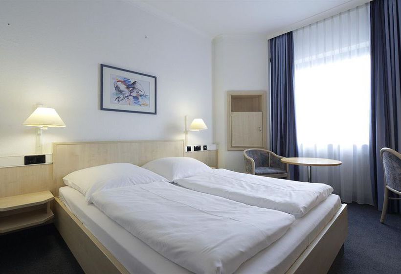 InterCityHotel Ulm 10