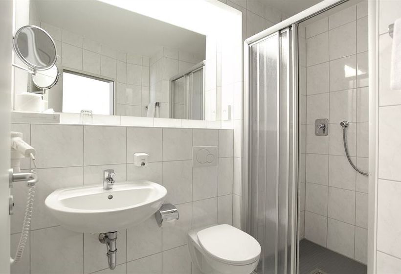 Hotel Am Moosfeld 13