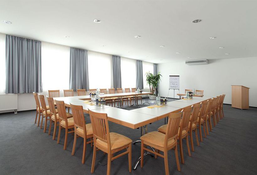 Hotel Am Moosfeld 16