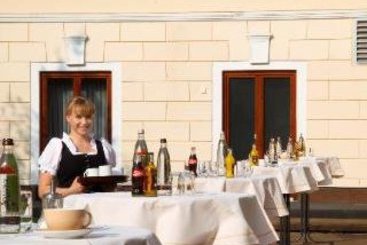 Hotel Am Schloßpark zum Kurfürst 15