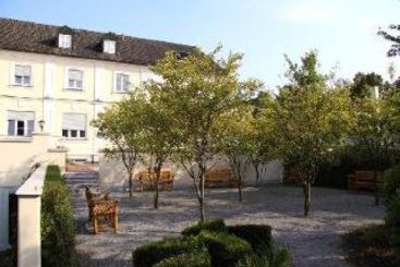 Hotel Am Schloßpark zum Kurfürst 19