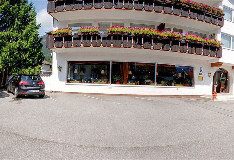 Hotel Rheinischer Hof 11