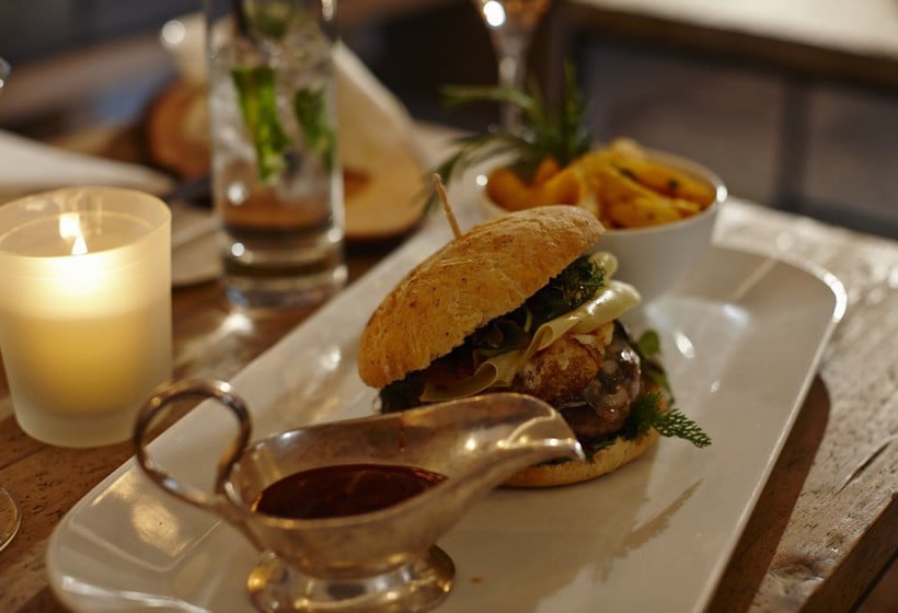 Hotel Alpenhof Murnau 9