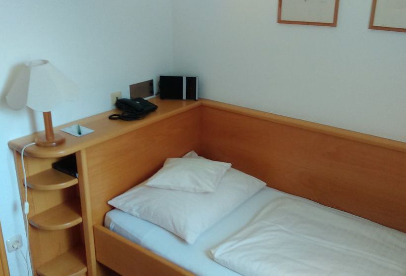 Landhotel Maiergschwendt 15