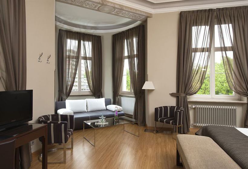 Eurostars Park Hotel Maximilian 13