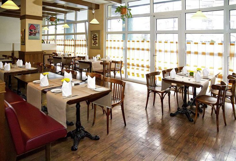 Hotel ibis Nürnberg City am Plärrer 1