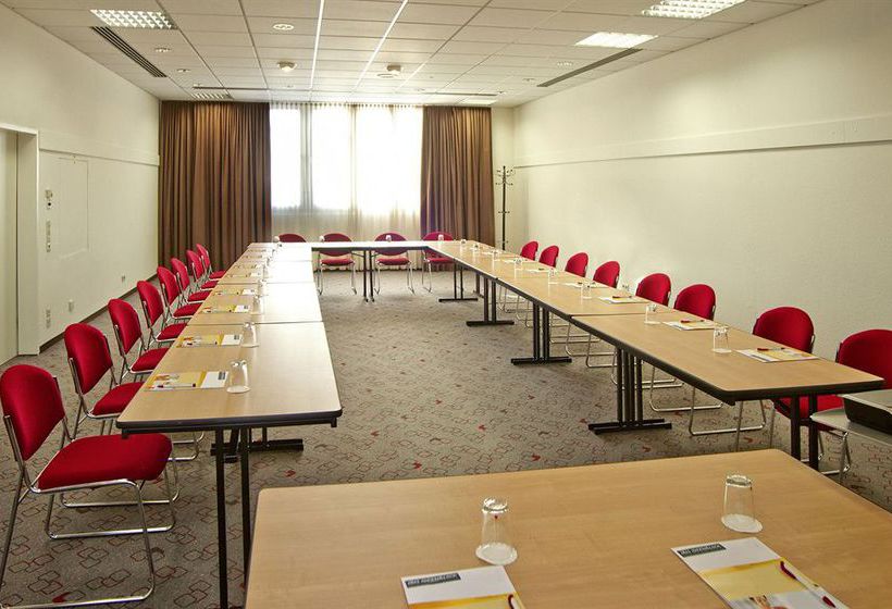 Hotel ibis Nürnberg City am Plärrer 8