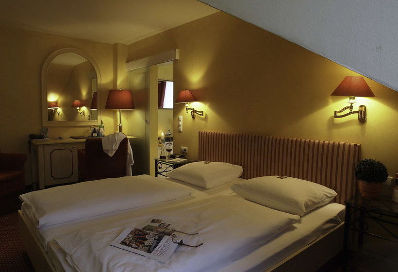 Romantik Hotel Goldene Traube 2