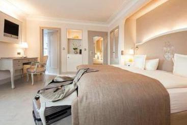 Hotel Schloss Steinburg 3