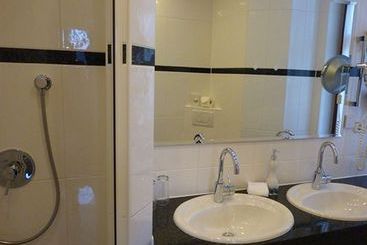 Hotel Vier Jahreszeiten 17