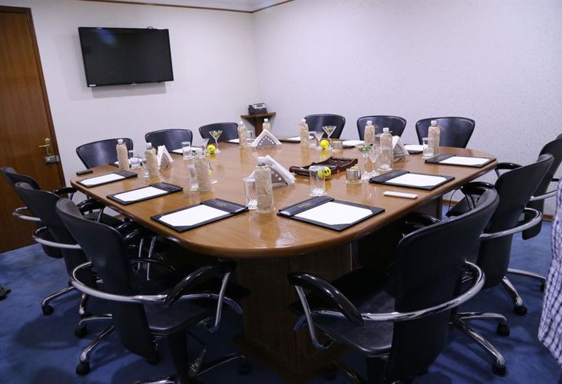 Hotel Clark Shiraz 13