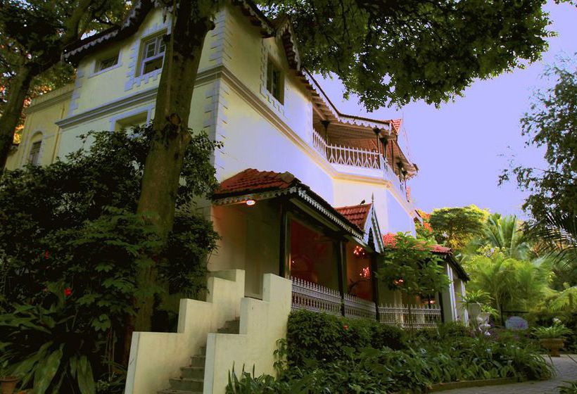 Hotel The Taj West End 15