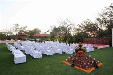 Hotel Express Residency Vadodara 12