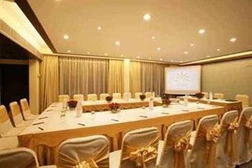 Hotel Express Residency Vadodara 13