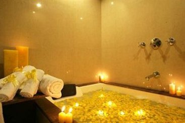 Hotel Express Residency Vadodara 2