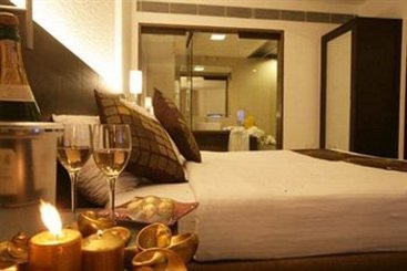 Hotel Express Residency Vadodara 8