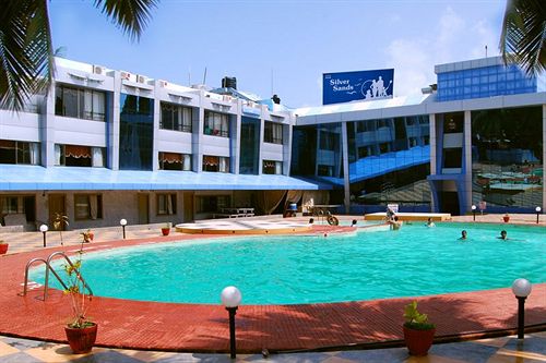 Silver Sands Beach Resort 18