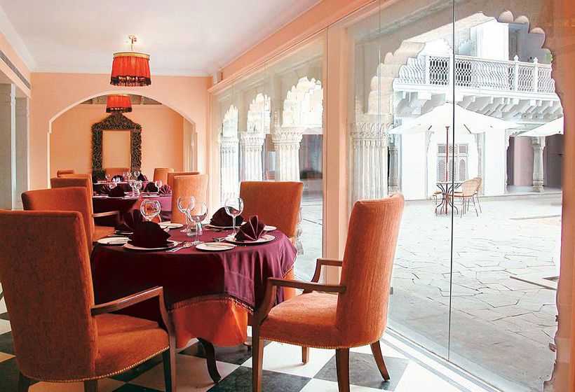 Hotel Usha Kiran Palace 1