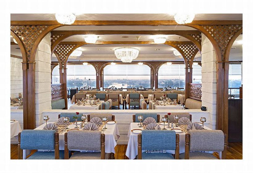 Hotel Clarks Avadh 12