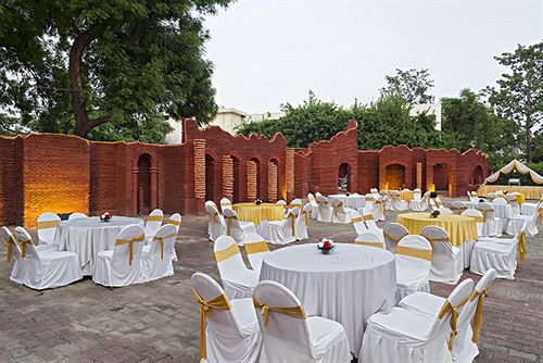 Hotel Clarks Avadh 19