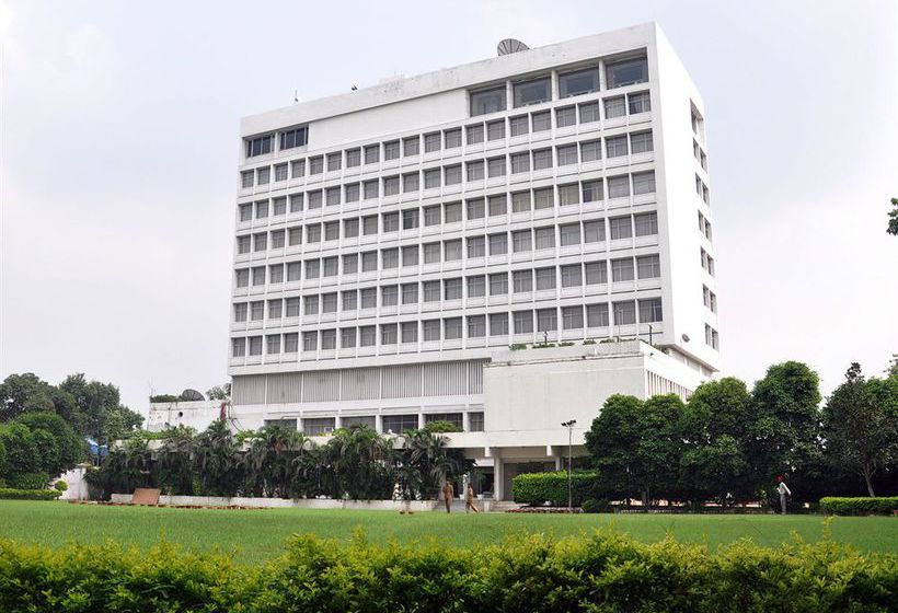 Hotel Clarks Avadh 7