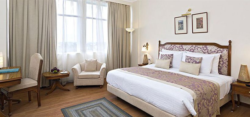 Hotel Clarks Avadh 9