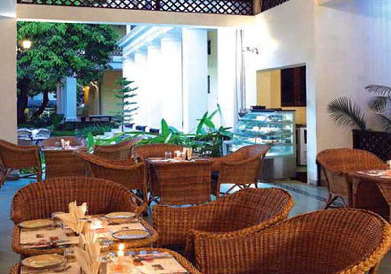 Hotel Royal Orchid Metropole 10