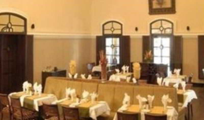 Hotel Royal Orchid Metropole 13