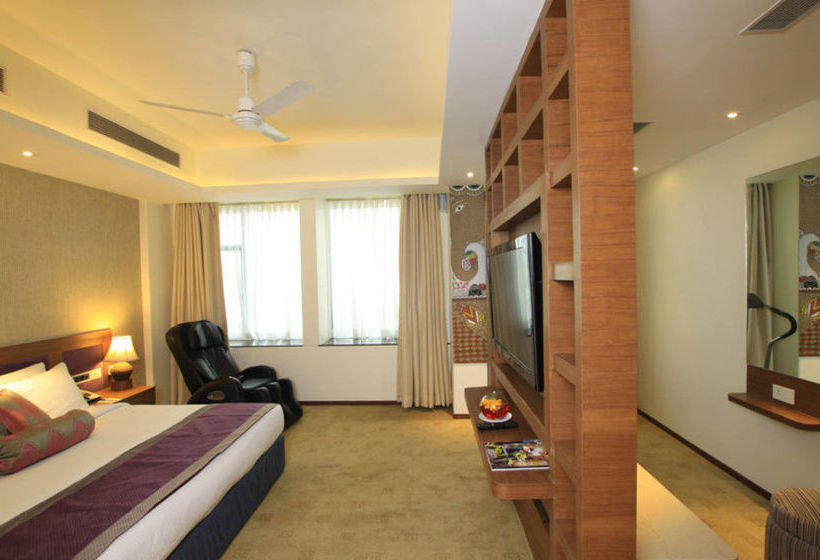 Hotel Maurya Patna 11