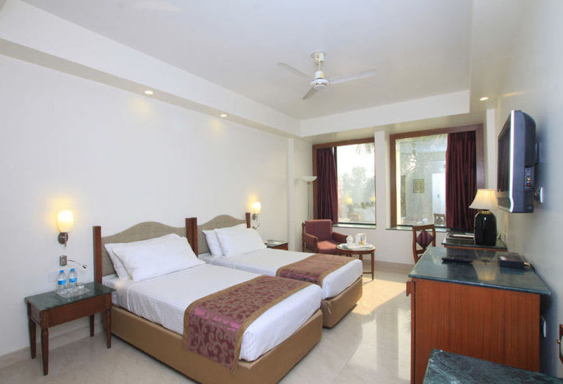 Hotel Maurya Patna 13