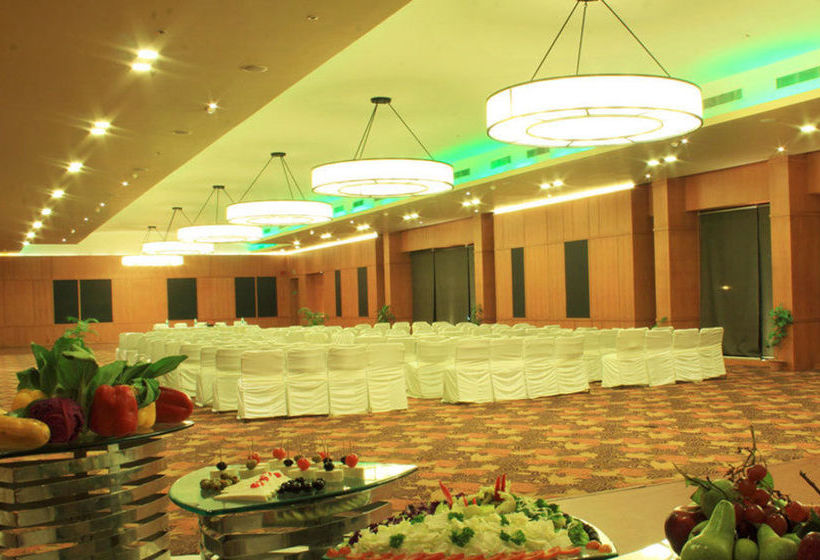 Hotel Maurya Patna 19