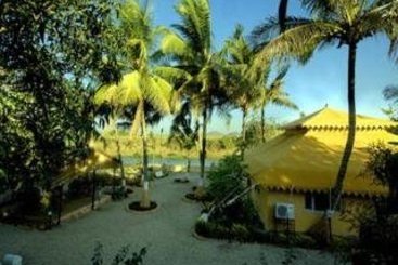 Hotel Lion Safari Camp