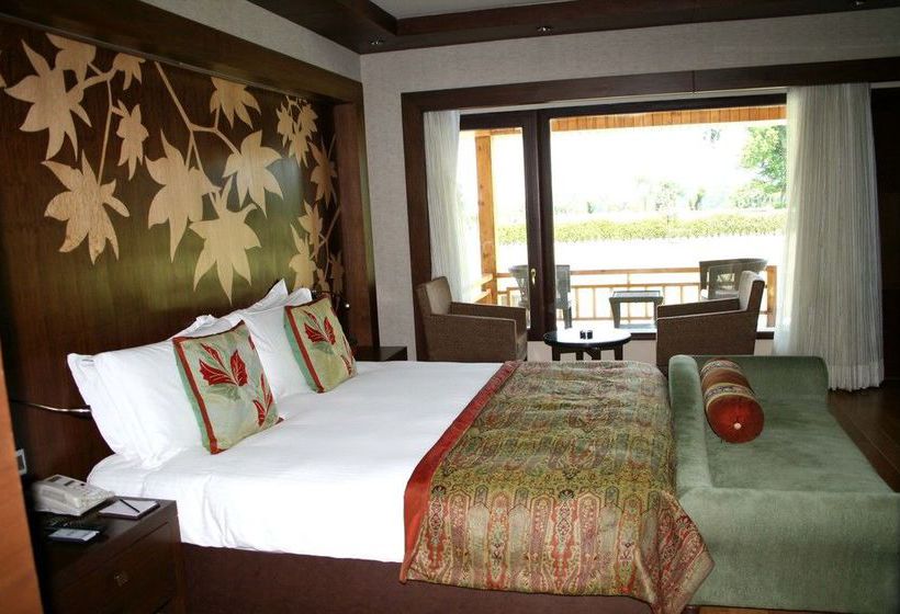 Hotel LaLiT Grand Palace 2