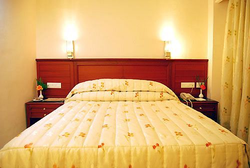 Hotel Breeze Residency 8