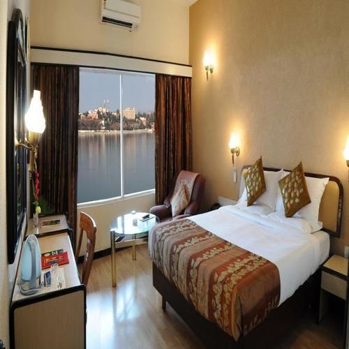 Hotel Lake View Ashok 6