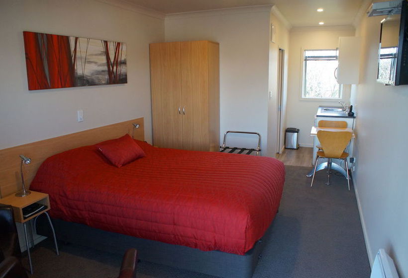 Taylor's Lodge Motel 6