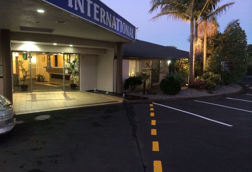 Hotel Travellers International Motor Inn 12