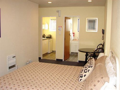 Aorangi Lodge Motel 4