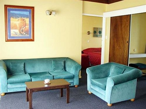 Aorangi Lodge Motel 8