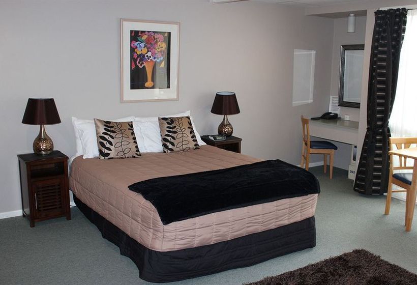 Best Western Diplomat Motel 3