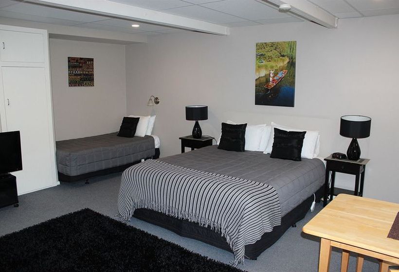 Best Western Diplomat Motel 5