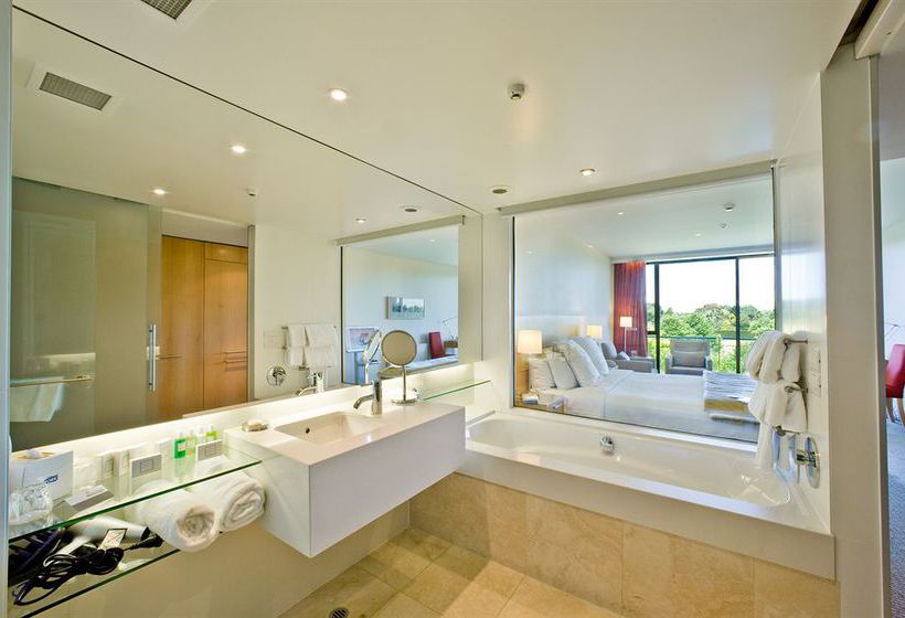 Copthorne Hotel Commodore Christchurch Airport 9