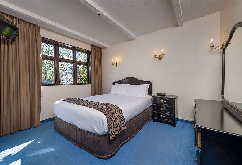 Heartland Hotel Cotswold 12